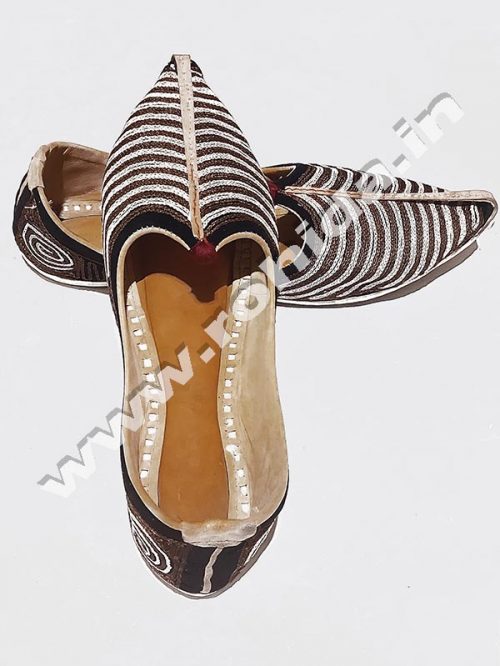 Rajasthani Bhinmal  Mojari/Jutti Zari Worak - Image 2