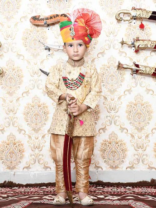 Royal Look Chotte Bannasa Sherwani