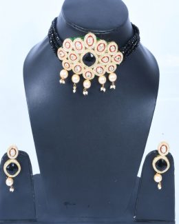 Rajwadi  Kundan jadau Cheekset Jewellery